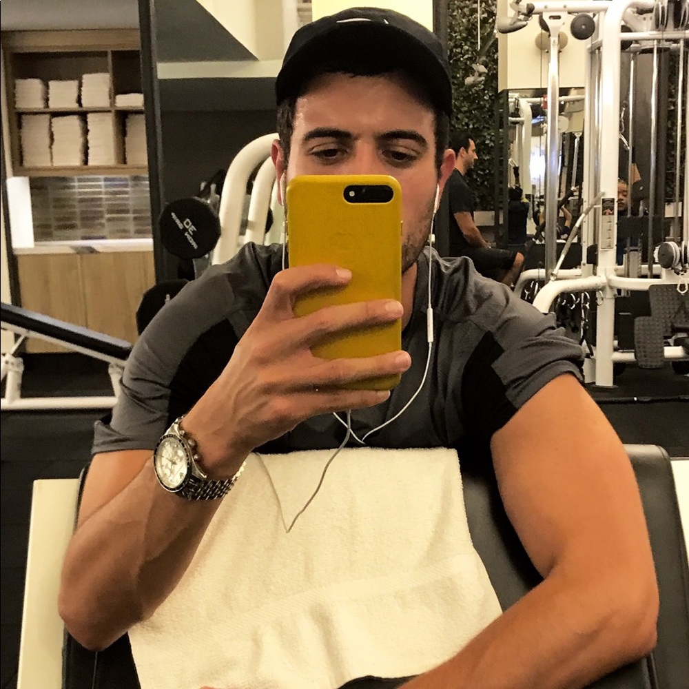 Meet your Posher, Marcus martinez